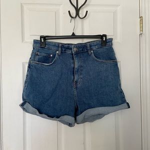 Super high waisted mom shorts from H&M size 14